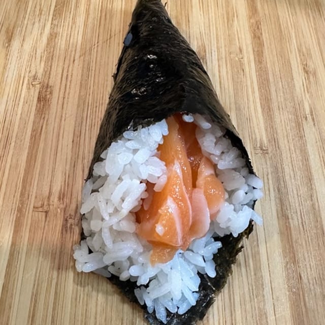 Salmon Hand Roll.