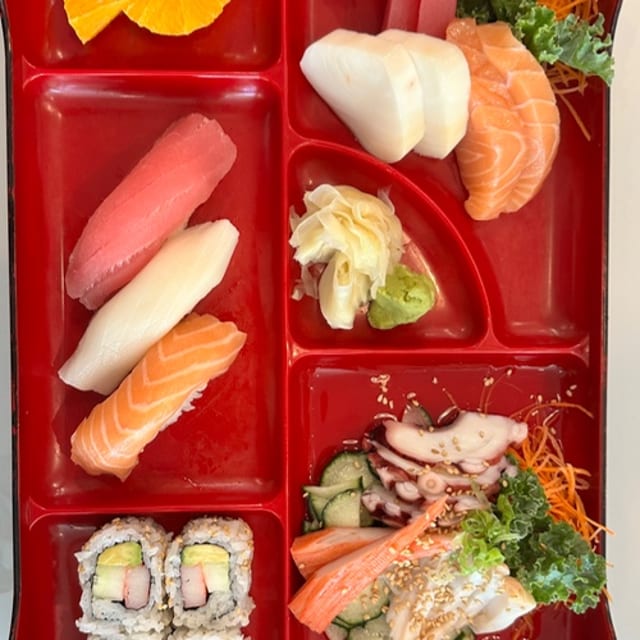 Sushi Sashimi and Sunomono.